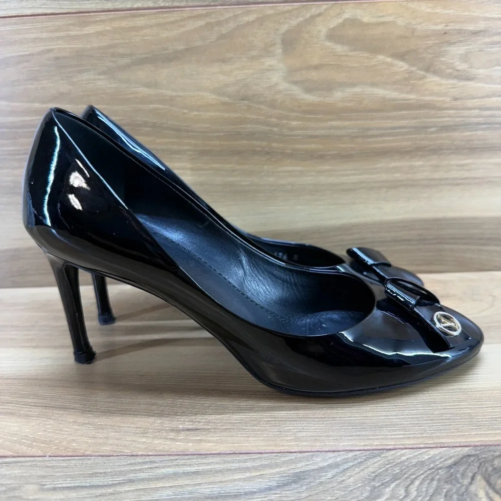 LOUIS VUITTON Bow Pumps 7.5 EU 38 Black Patent Leather